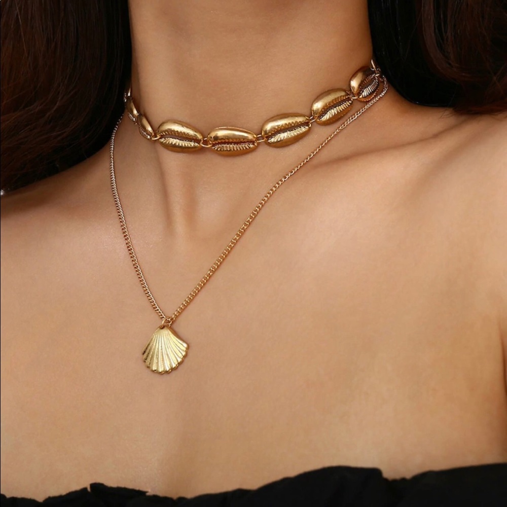 Shell choker double layered necklace